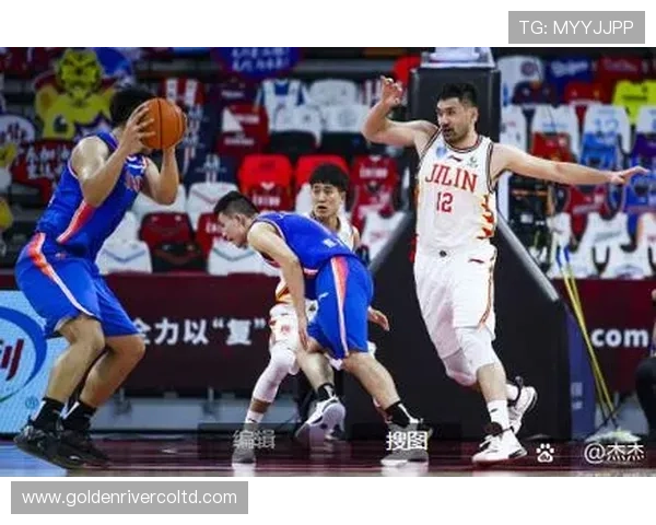 杭州篮球队在全国锦标赛积分榜上以88分稳居第一名，展现强劲实力